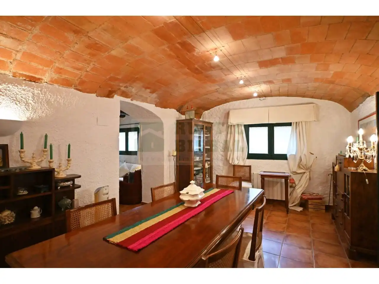 Comedor de Finca rústica en venta en Bellcaire d'Empordà con Aire acondicionado y Calefacción