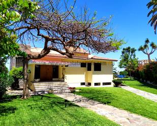 Vista exterior de Casa o xalet en venda en Puerto de la Cruz amb Jardí privat, Terrassa i Balcó