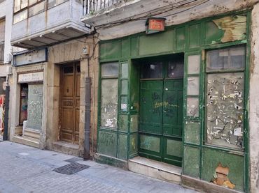 Bajo con jardín en venta en Centro Ciudad
