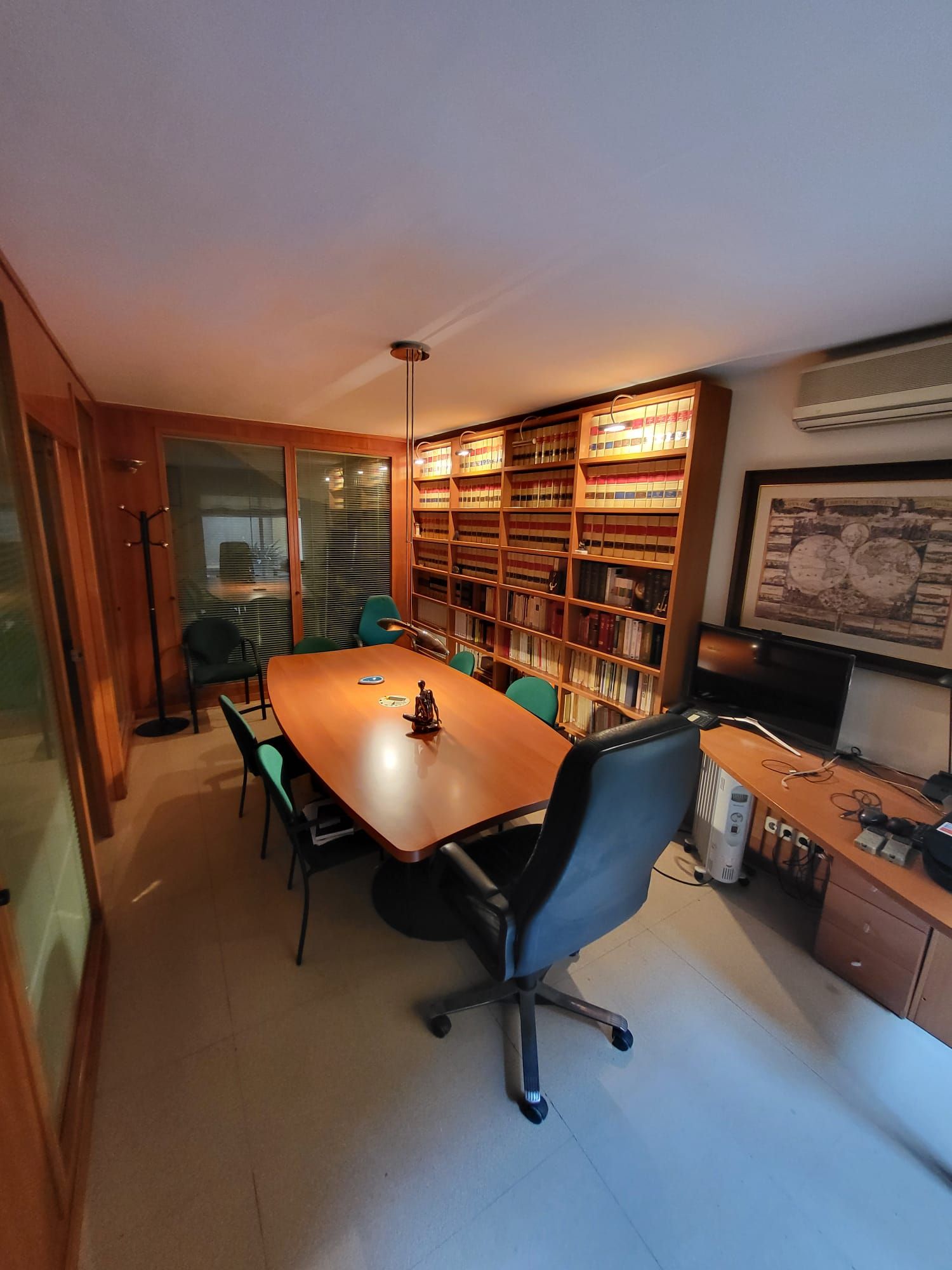 Office to rent in  Barcelona Capital  with Air Conditioner, Heating and Terrace