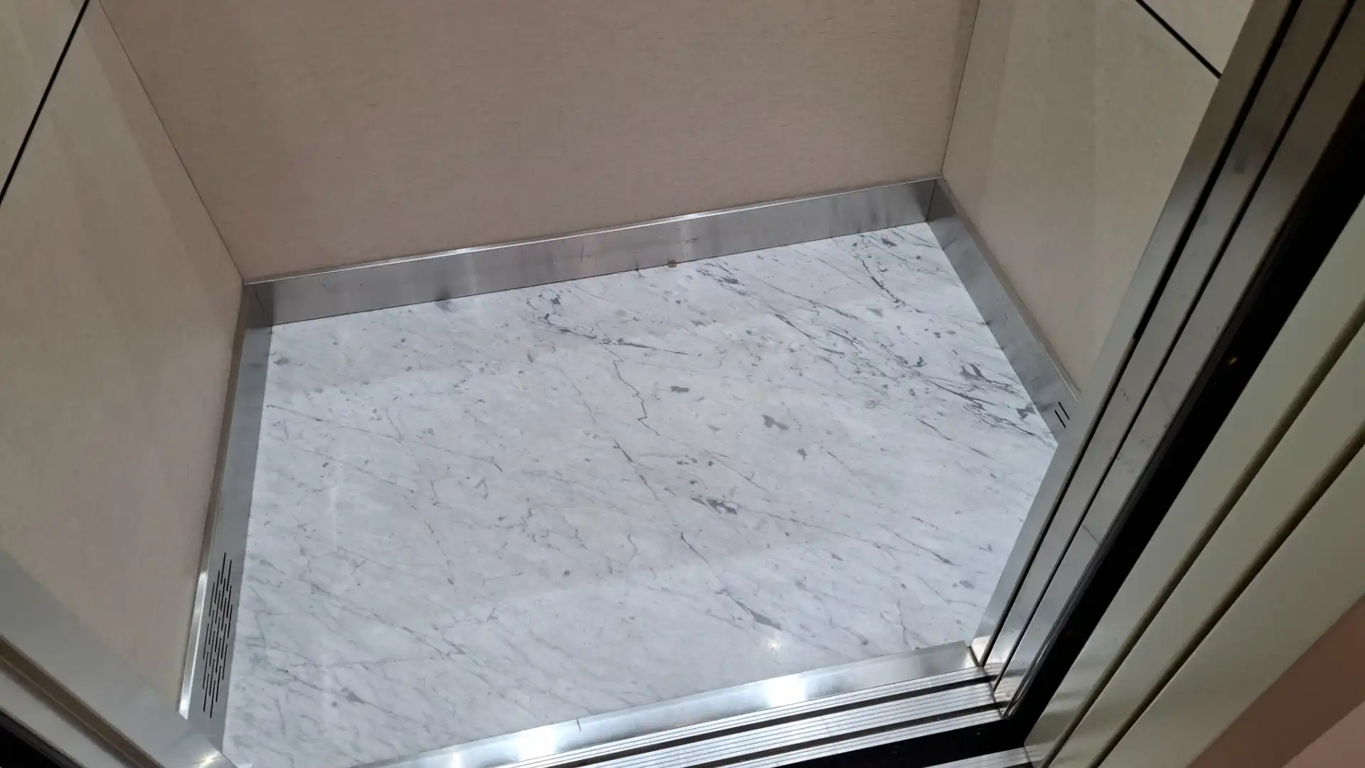 Baño de Piso en venta en Córdoba con Aire acondicionado, Terraza y Amueblado