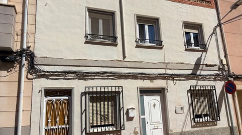 AMPLIA CASA EN ALMANSA, CON PATIO Y TERRAZA, Ideal para Familias  170,000