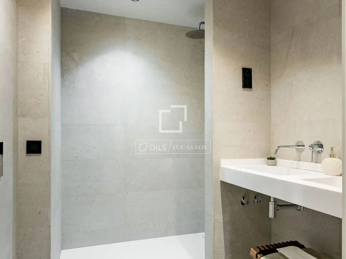 Baño de Piso en venta en Madrid con Aire acondicionado, Calefacción y Terraza
