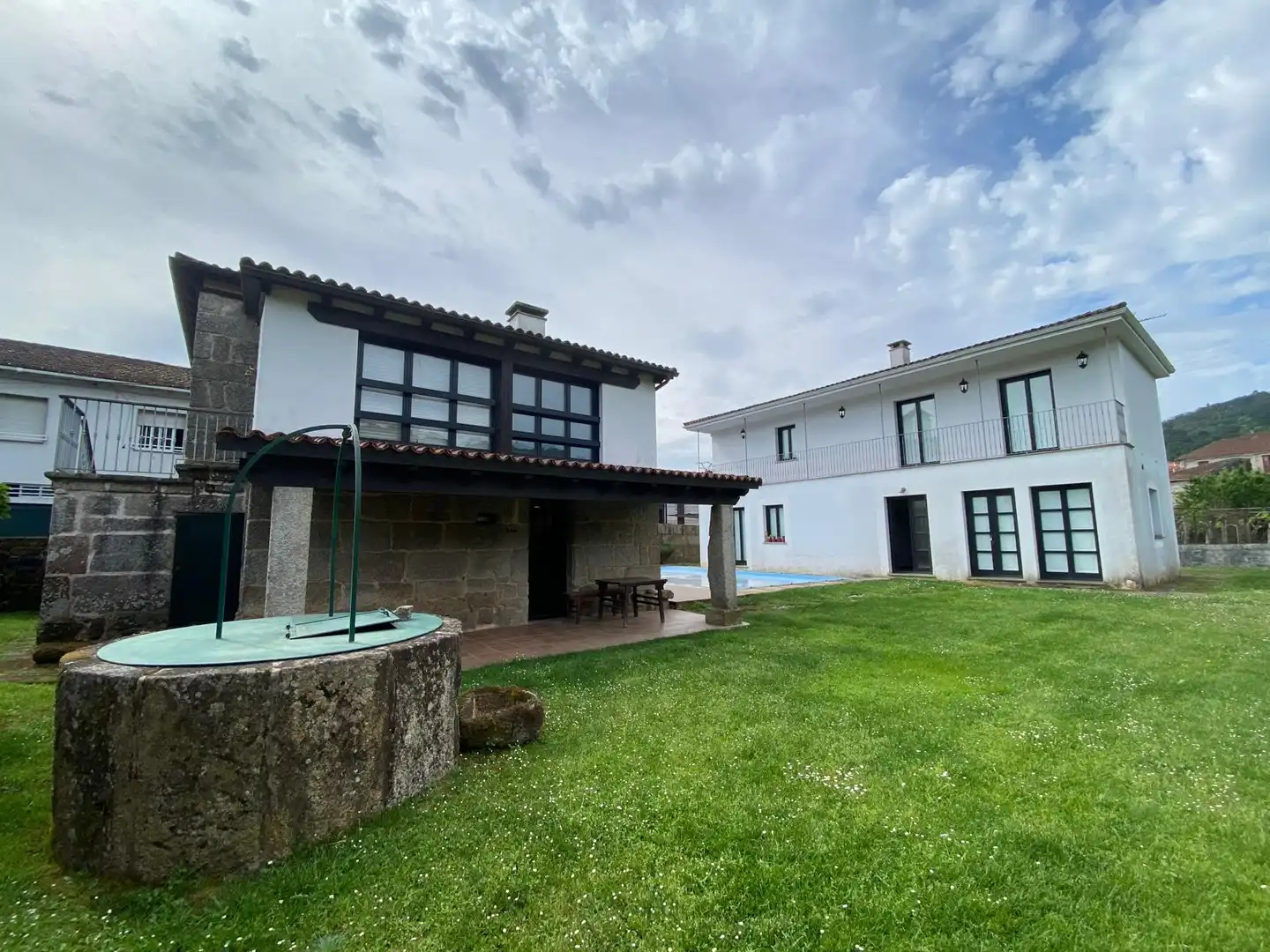 Exterior view of Houses for sale in Leiro  with Heating, Private garden and Parquet flooring