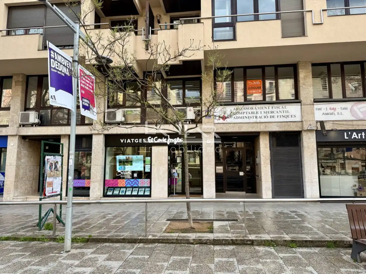 Vista exterior de Oficina de lloguer en Vic amb Aire condicionat i Calefacció