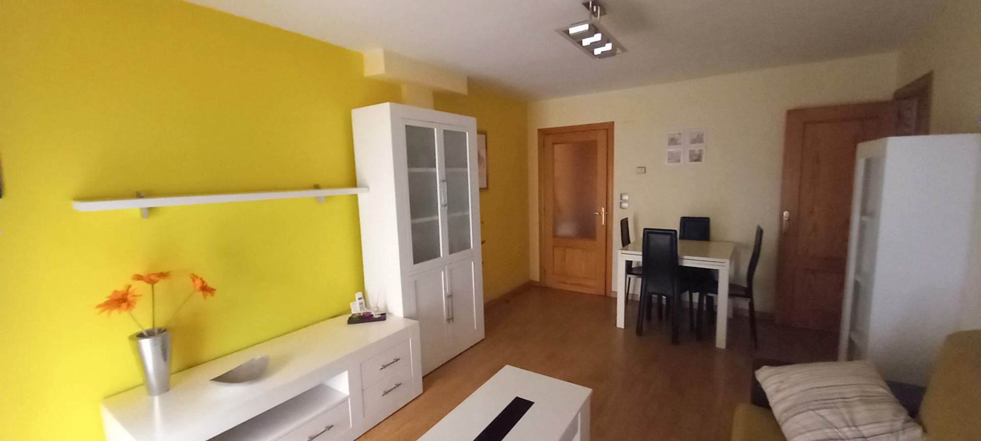 Living room of Flat to rent in  Zaragoza Capital  with Heating, Parquet flooring and Furnished