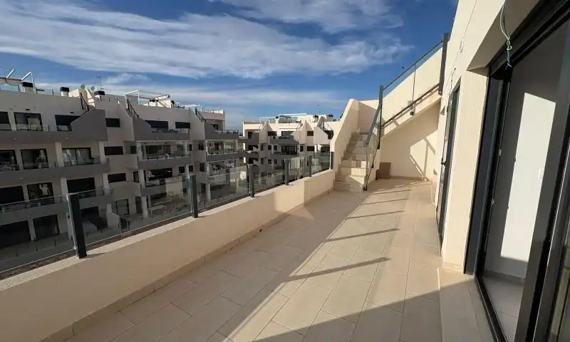 Apartamento con piscina en venta en Orihuela Costa, imagen 5