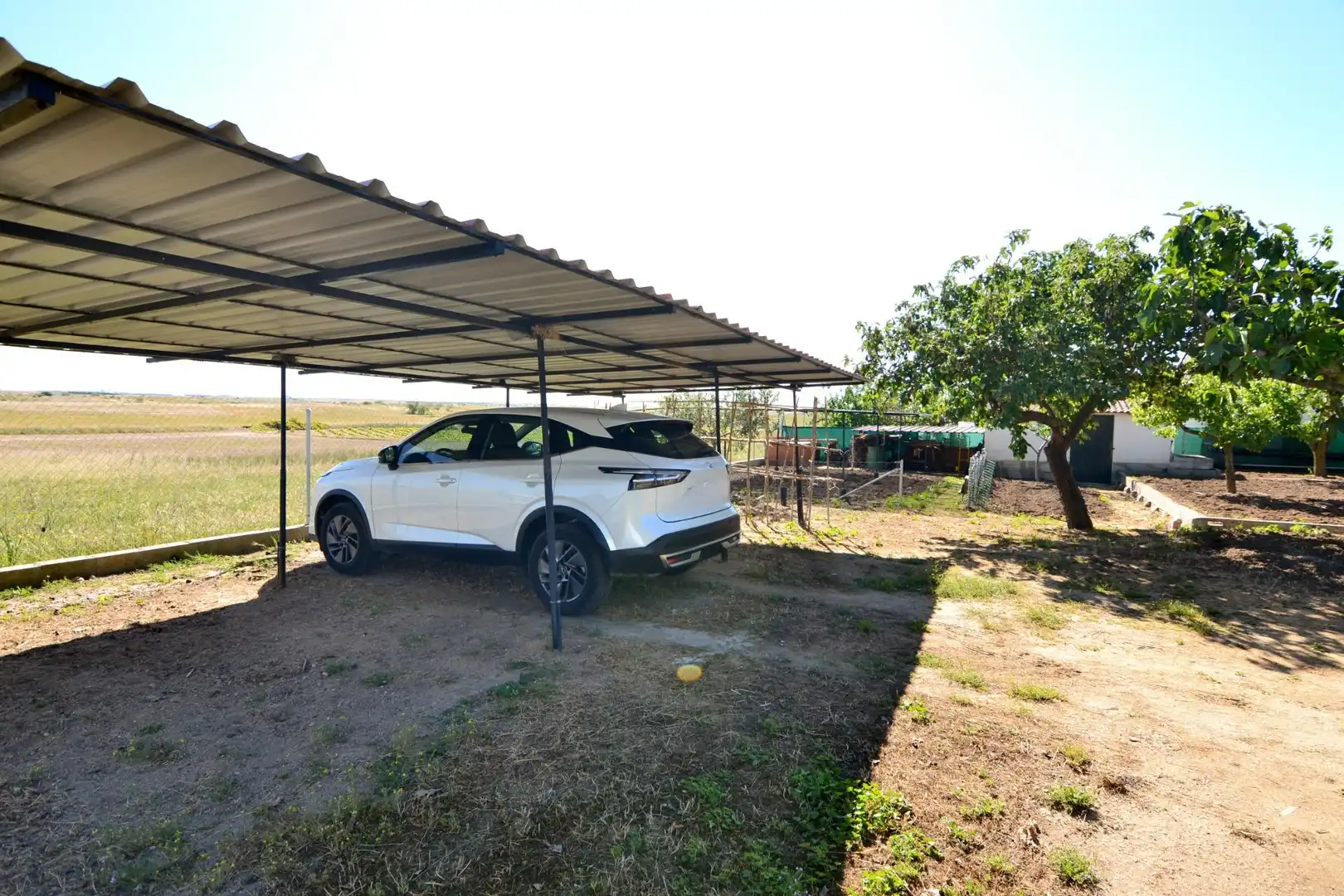 Aparcament de Casa o xalet en venda en Casarrubios del Monte amb Calefacció, Jardí privat i Terrassa