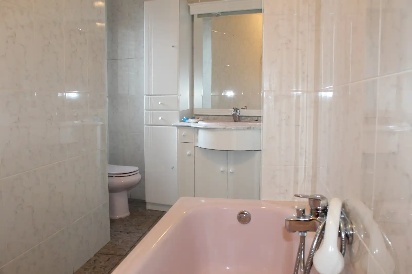 Baño de Casa o chalet en venta en Nevada con Terraza, Trastero y Amueblado