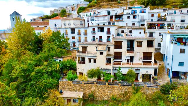 Edificio en Venta en Calle Baja Iglesia en Bérchules