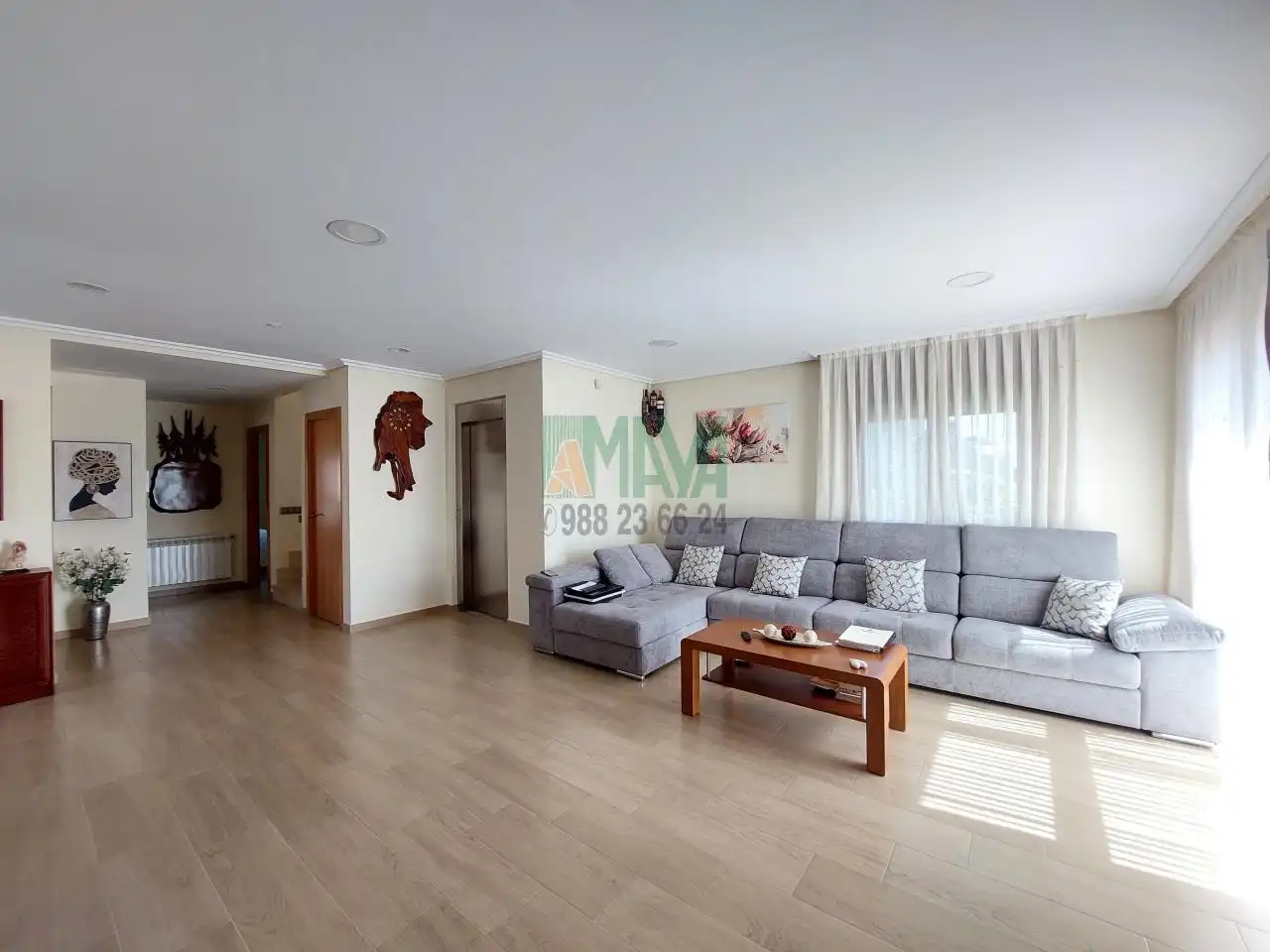 Sala d'estar de Casa o xalet en venda en Barbadás amb Calefacció, Jardí privat i Terrassa