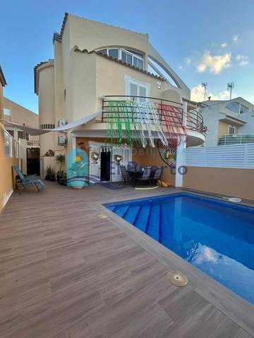 Dúplex en Venta en Playa Grande - Castellar