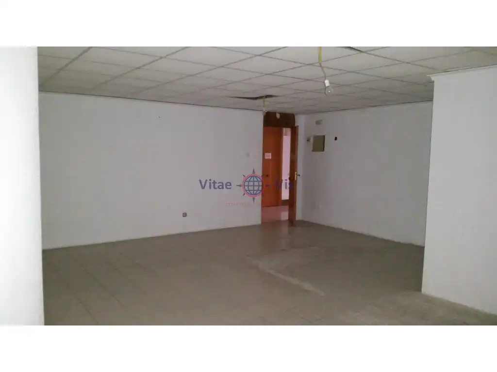 Local comercial en venta en Calle Jeronimo Santa Fe, imagen 2