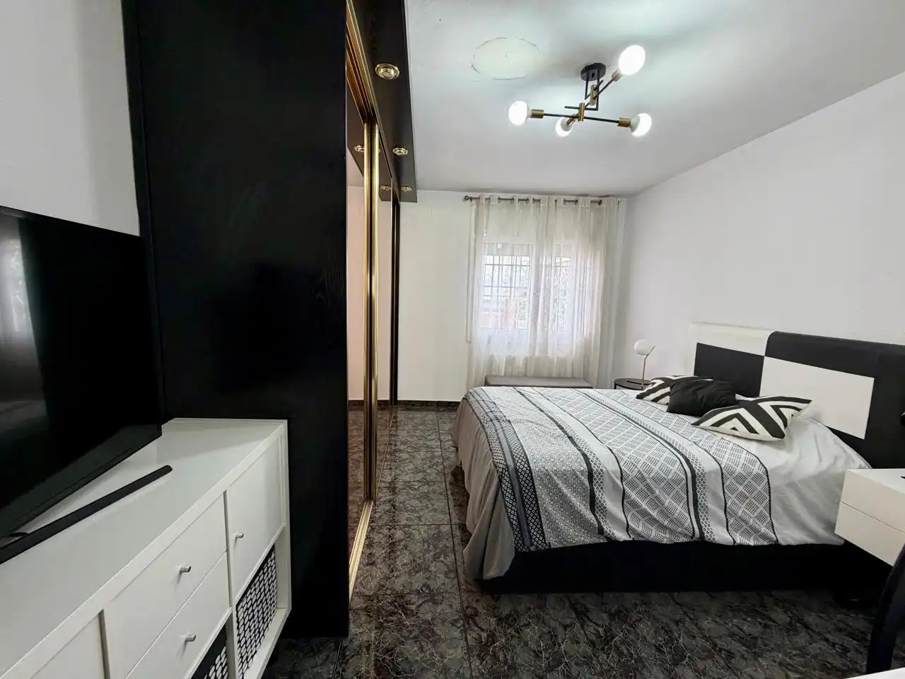 Habitación de Ático en venta en Montcada i Reixac con Aire acondicionado, Calefacción y Terraza
