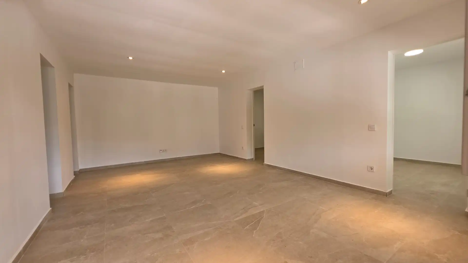 Houses for sale in Almoster  with Air Conditioner, Heating and Private garden