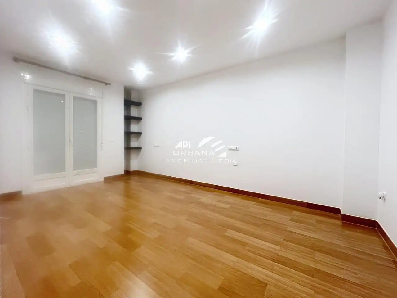 Houses for sale in Lucena  with Air Conditioner, Terrace and Swimming Pool