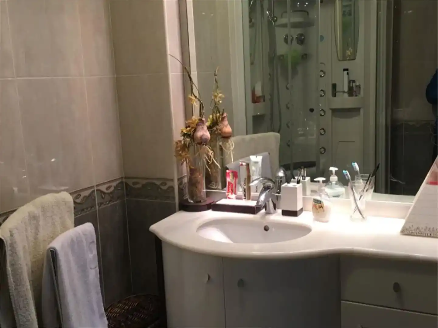 Baño de Casa adosada en venta en Verín con Aire acondicionado, Parquet y Trastero