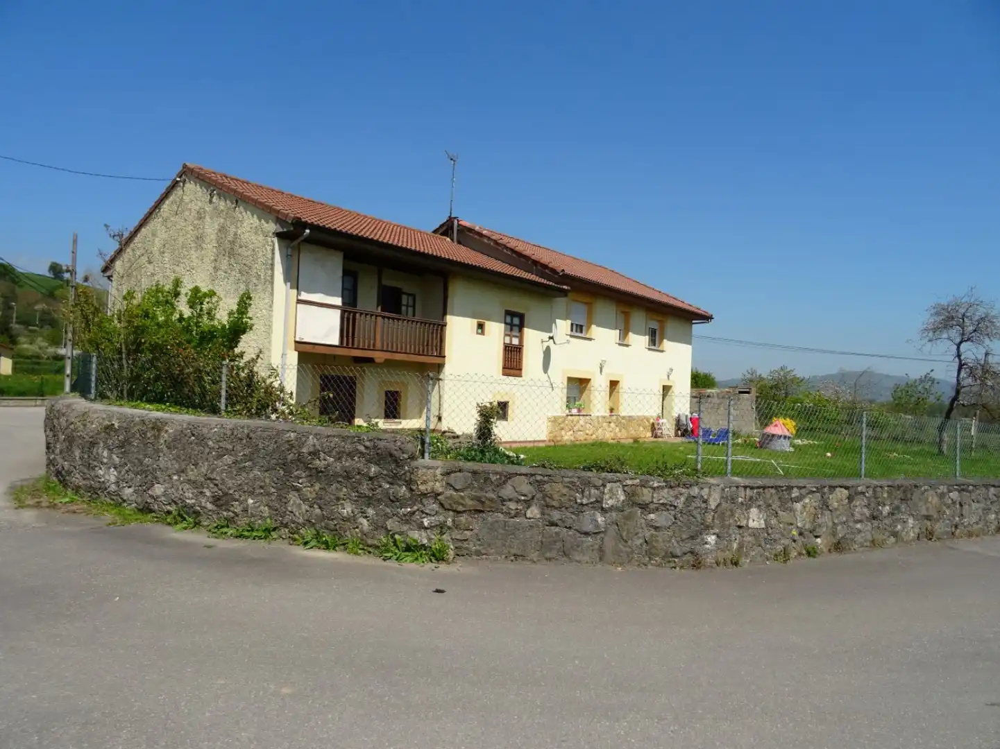 Casa o chalet en venta en Santianes - SARIEGO, Sariego