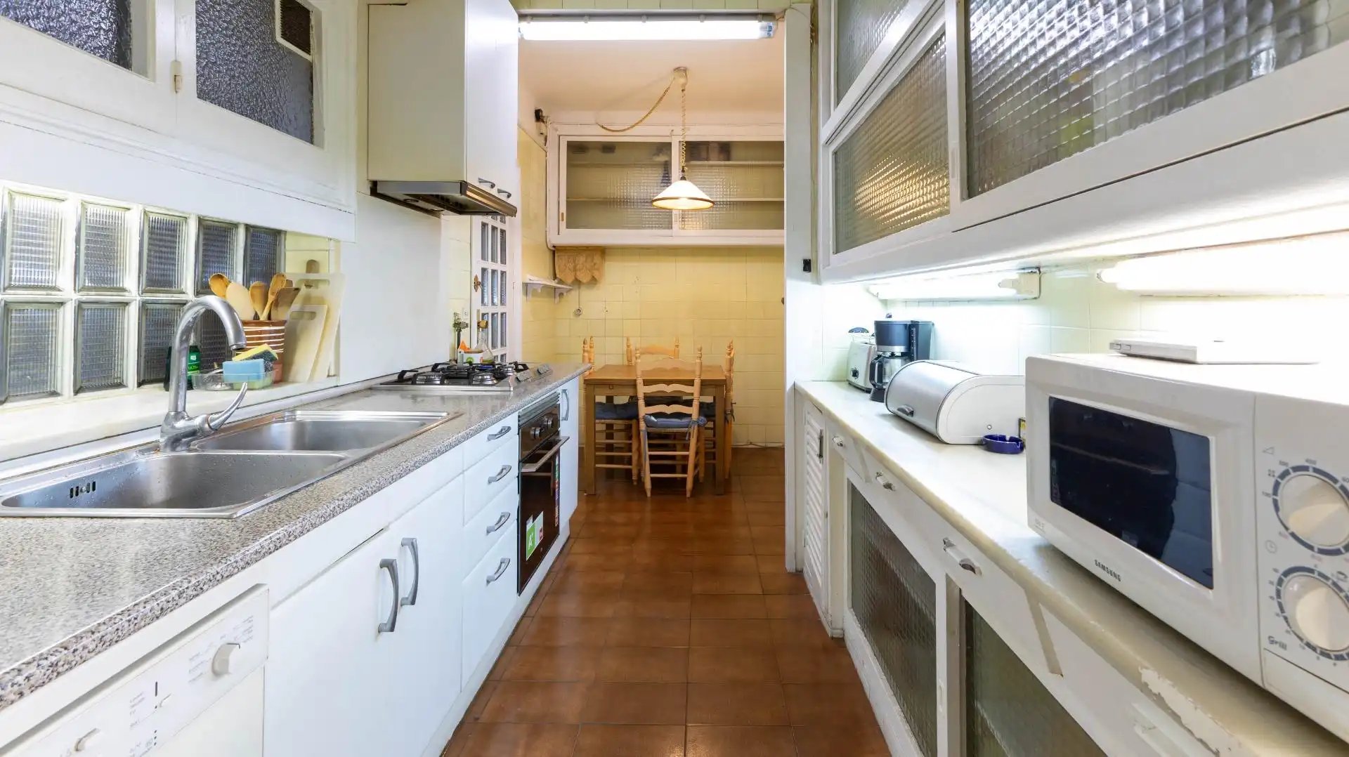 Cuina de Pis en venda en Barcelona amb Calefacció, Parquet i Terrassa