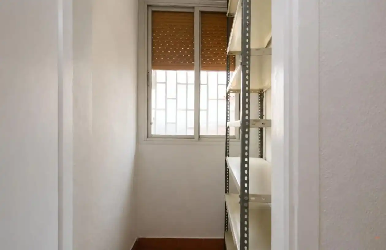 Habitación de Piso en venta en L'Hospitalet de Llobregat con Terraza y Balcón
