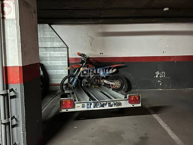 Garaje en Venta en Antonio Lopez en Almendrales