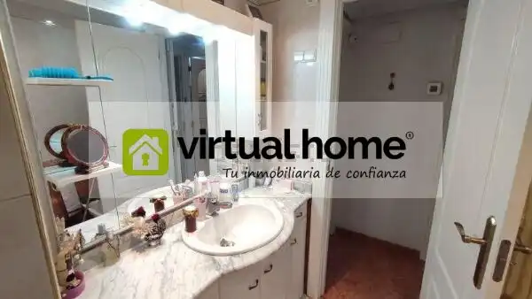 Habitación de Apartamento en venta en Benidorm con Aire acondicionado, Jardín privado y Amueblado