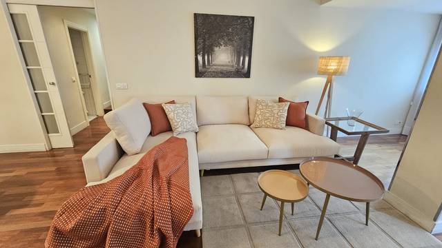 Piso en Venta en Calle Torrelaguna, 123 en San Juan Bautista