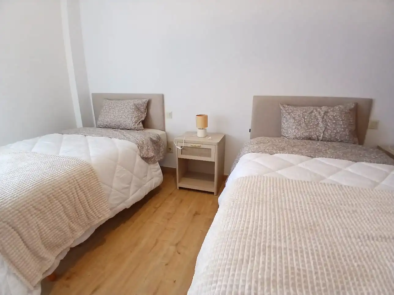 Schlafzimmer von Wohnung zur Miete in La Almunia de Doña Godina  mit Heizung, Parkett und Terrasse