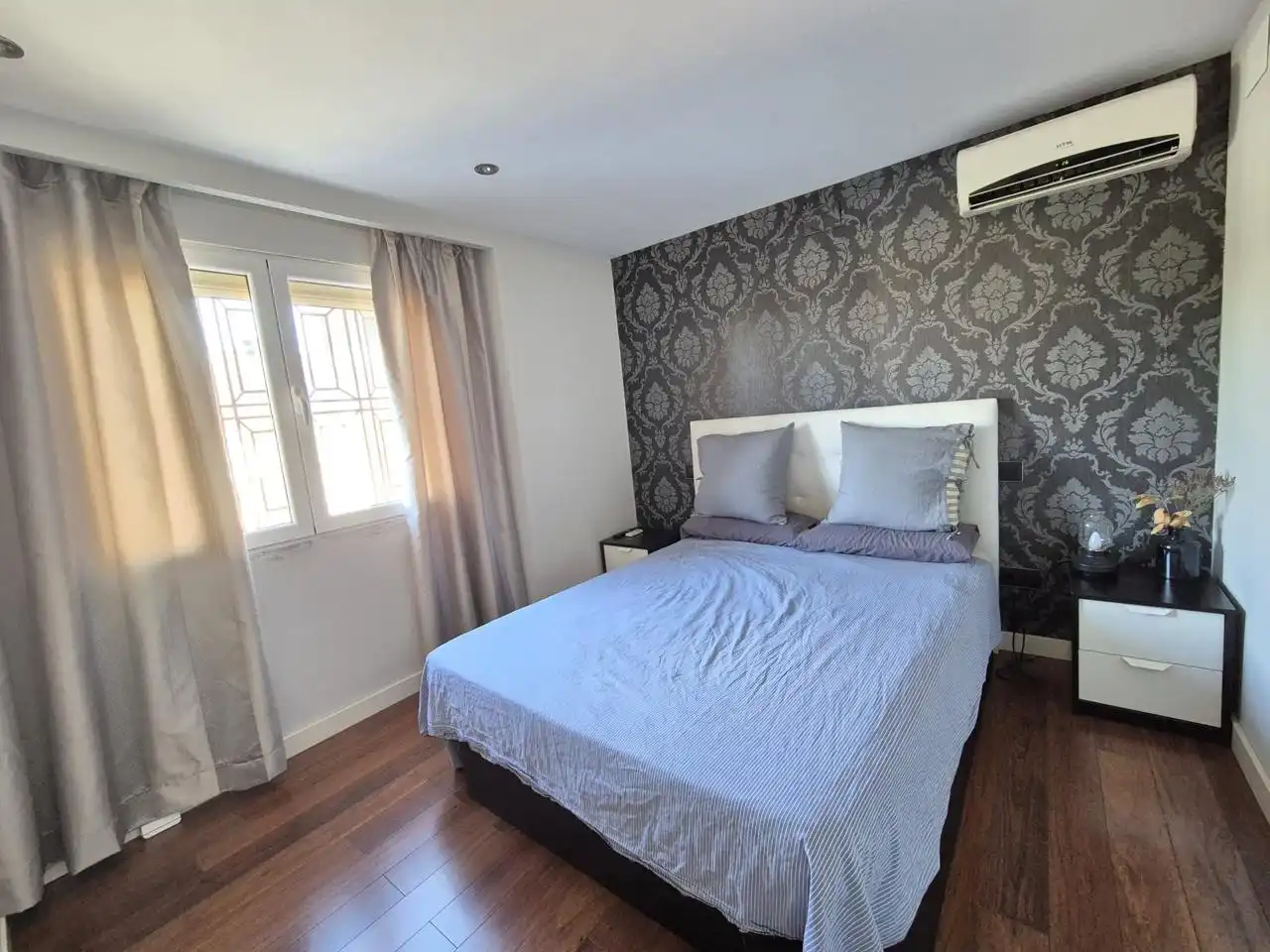 Bedroom of Flat for sale in Majadahonda  with Air Conditioner