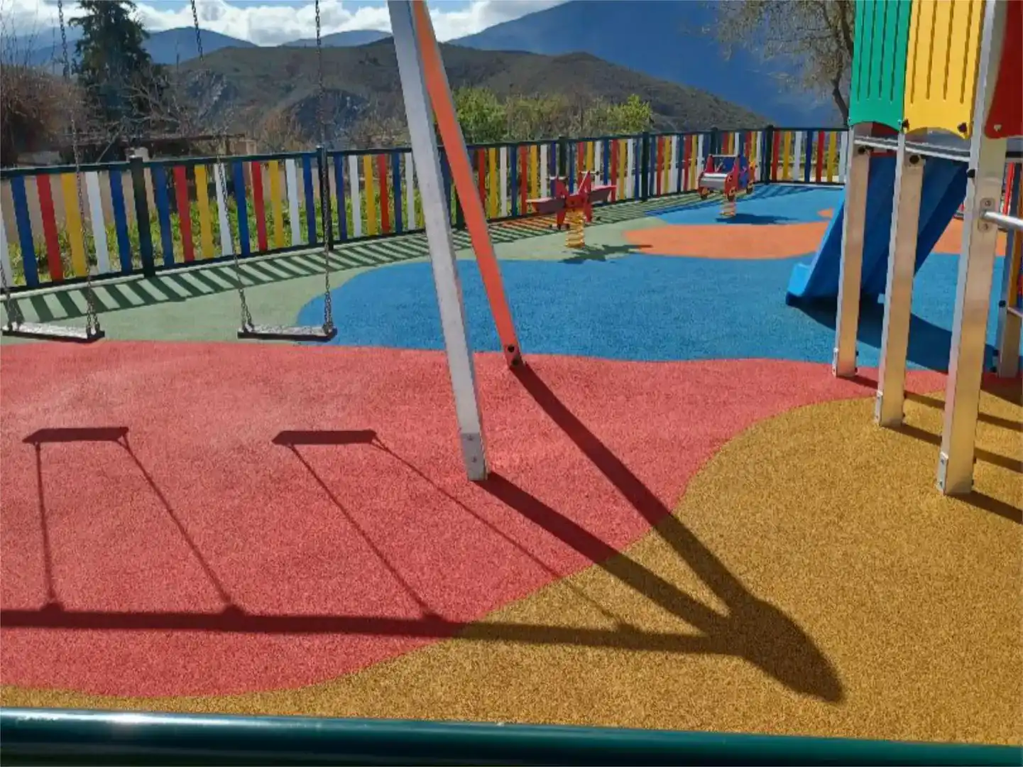 Terraza de Piso en venta en Carataunas con Piscina y Amueblado