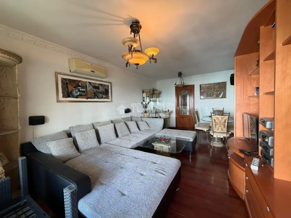 Sala de estar de Piso en venta en Mijas con Terraza y Piscina comunitaria
