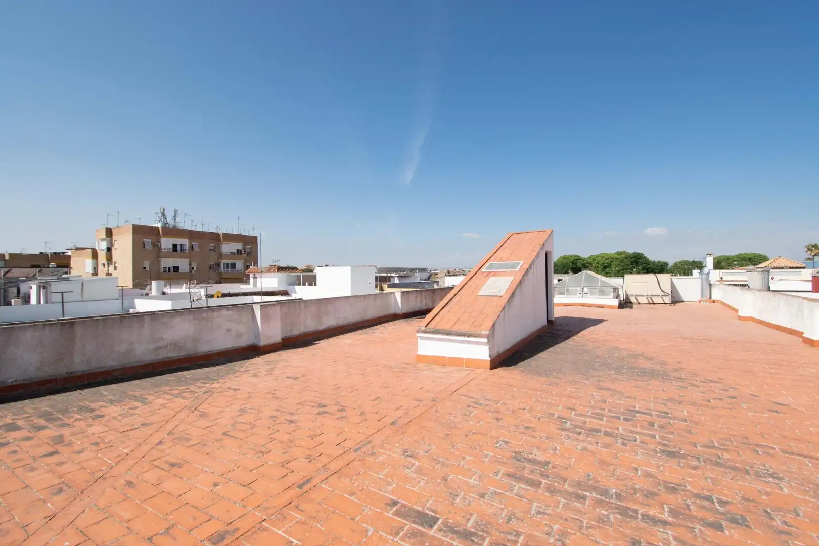 Terrassa de Casa o xalet en venda en La Rinconada