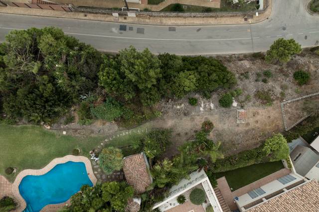 Terreno residencial en Venta en Avenida Andersen, 63 en Los Almendros - El Limonero - El Tomillar