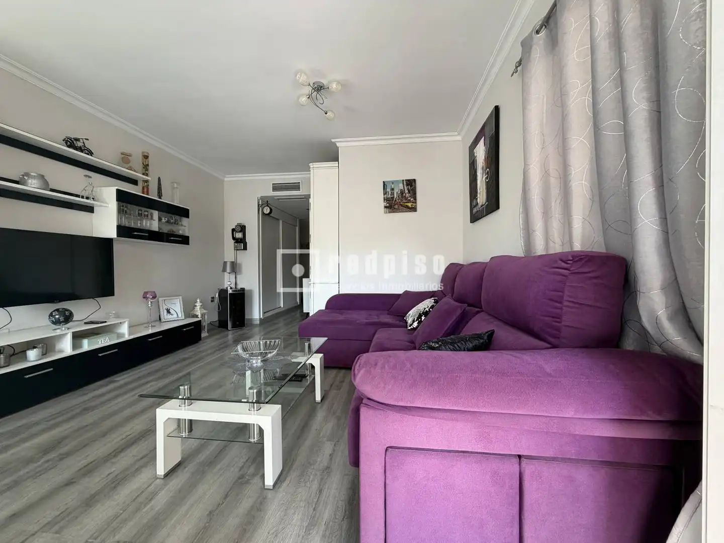Wohnzimmer von Wohnung zur Miete in Málaga mit Klimaanlage, Heizung und Privatgarten
