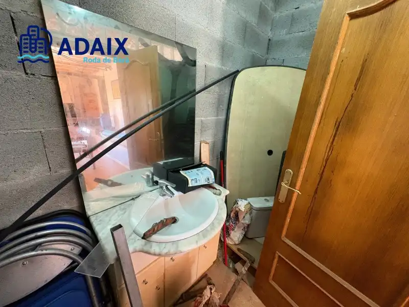 Casa adosada en venda a Roda de Berà