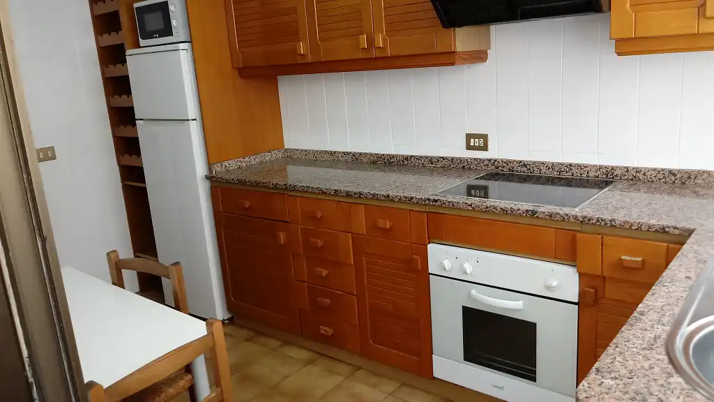 Cocina de Piso en venta en Castellón de la Plana / Castelló de la Plana con Calefacción, Terraza y Amueblado