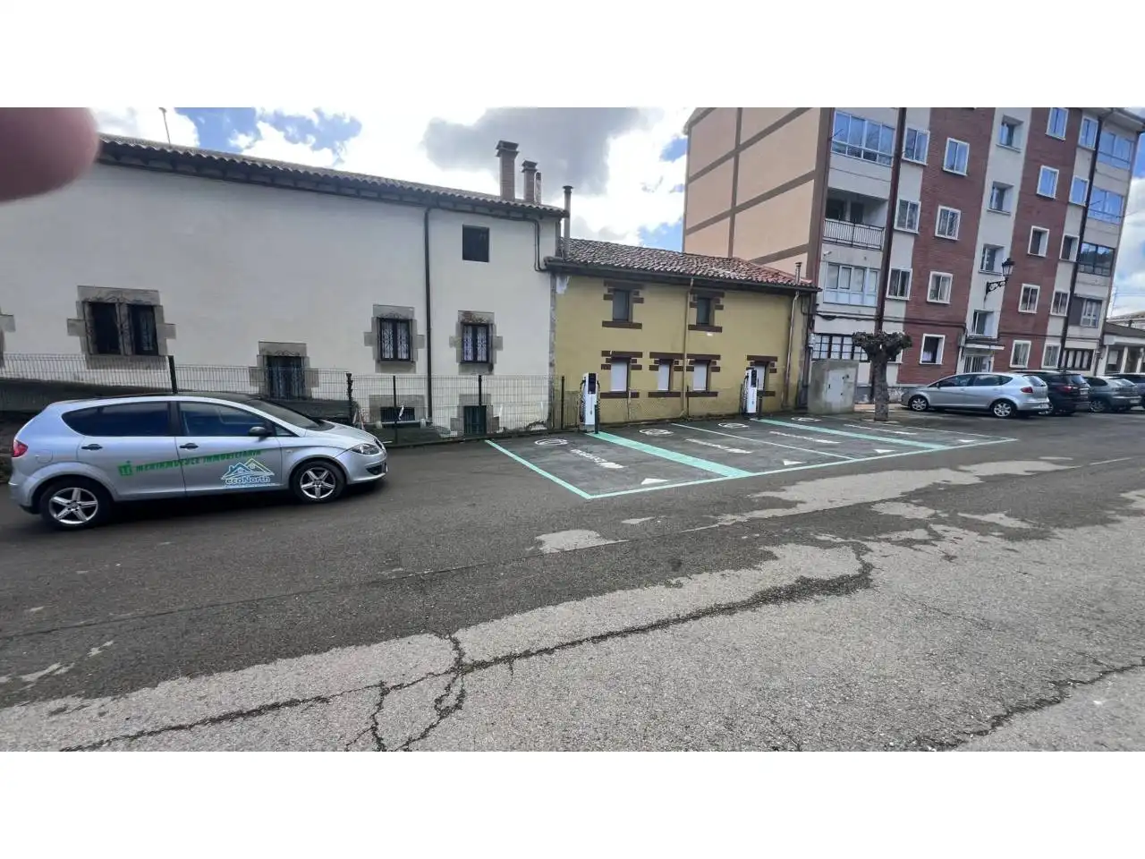 Parkplatz von Grundstücke zum Verkauf in Espinosa de los Monteros