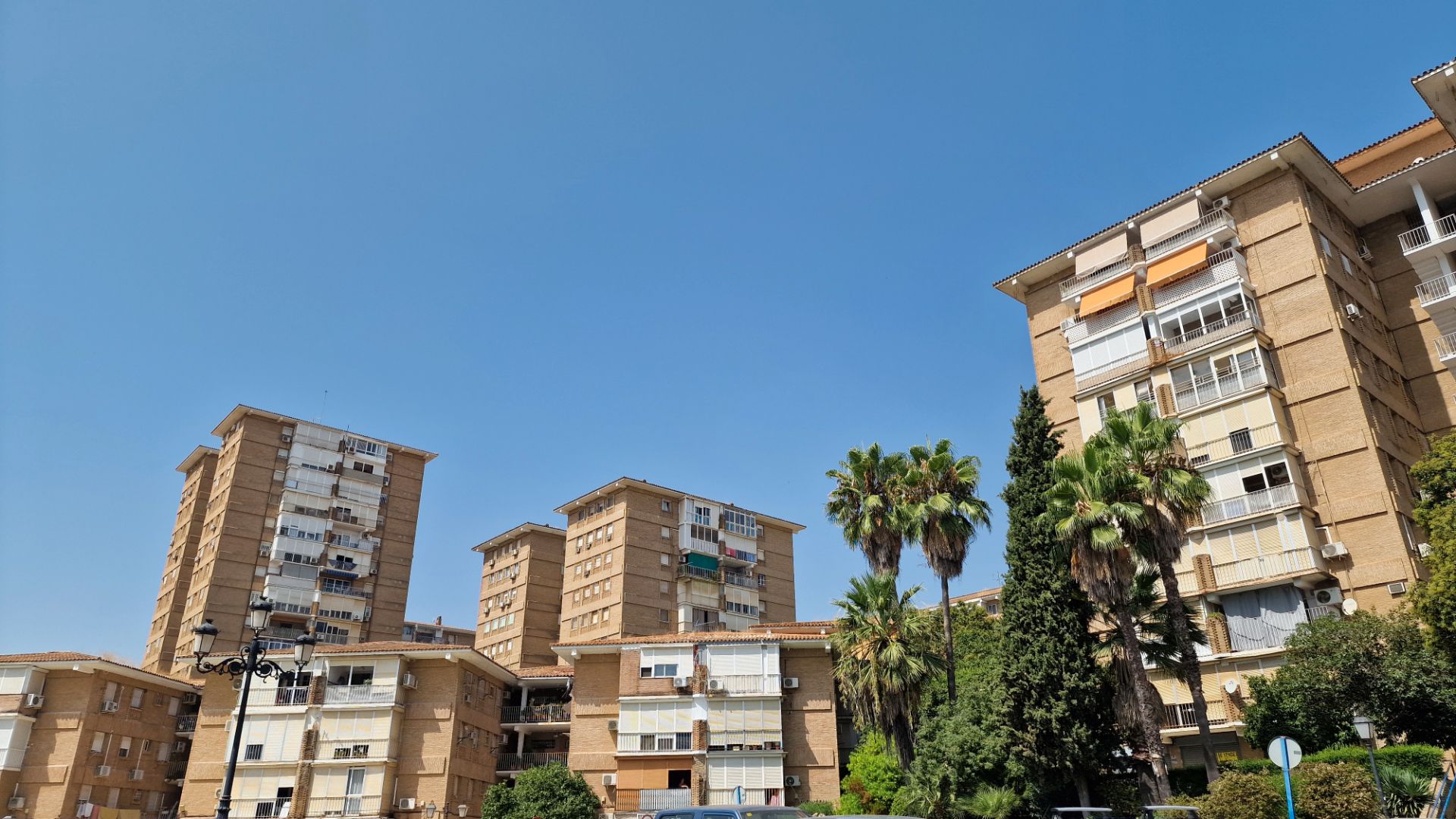 Vista exterior de Pis de lloguer en Mairena del Aljarafe amb Aire condicionat, Terrassa i Moblat