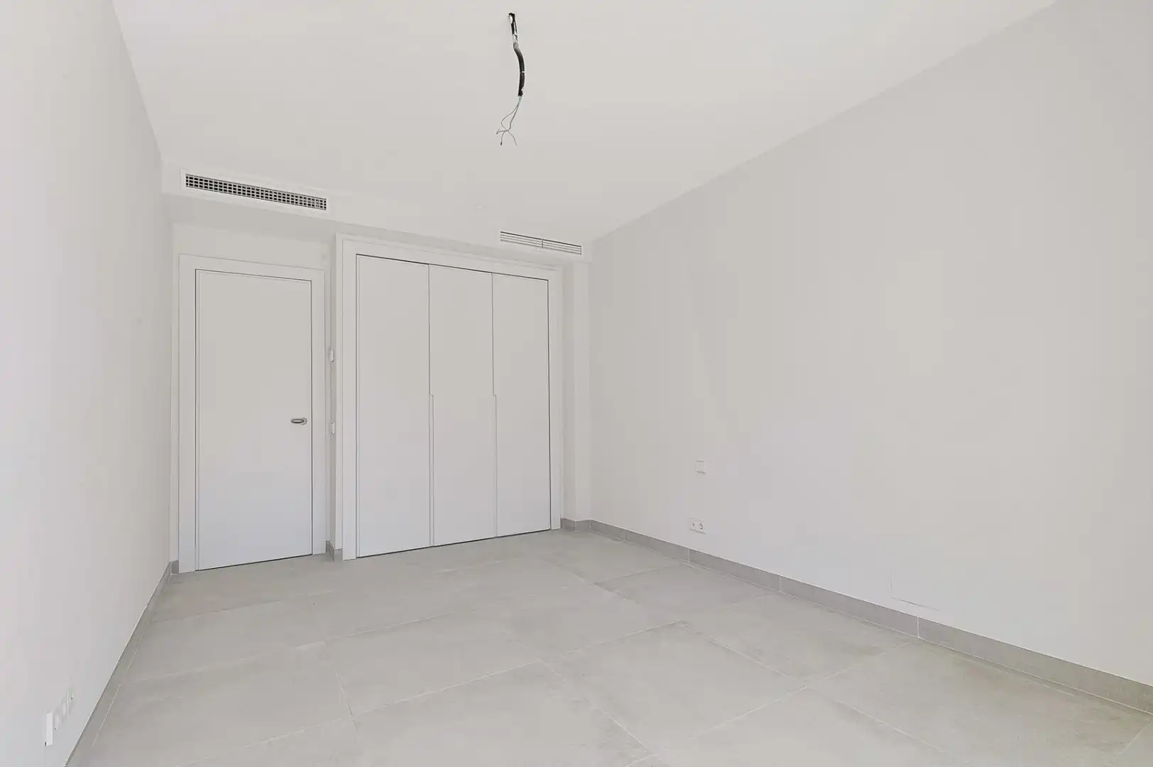 Casa adosada en venta en Marbella con Aire acondicionado, Calefacción y Jardín privado