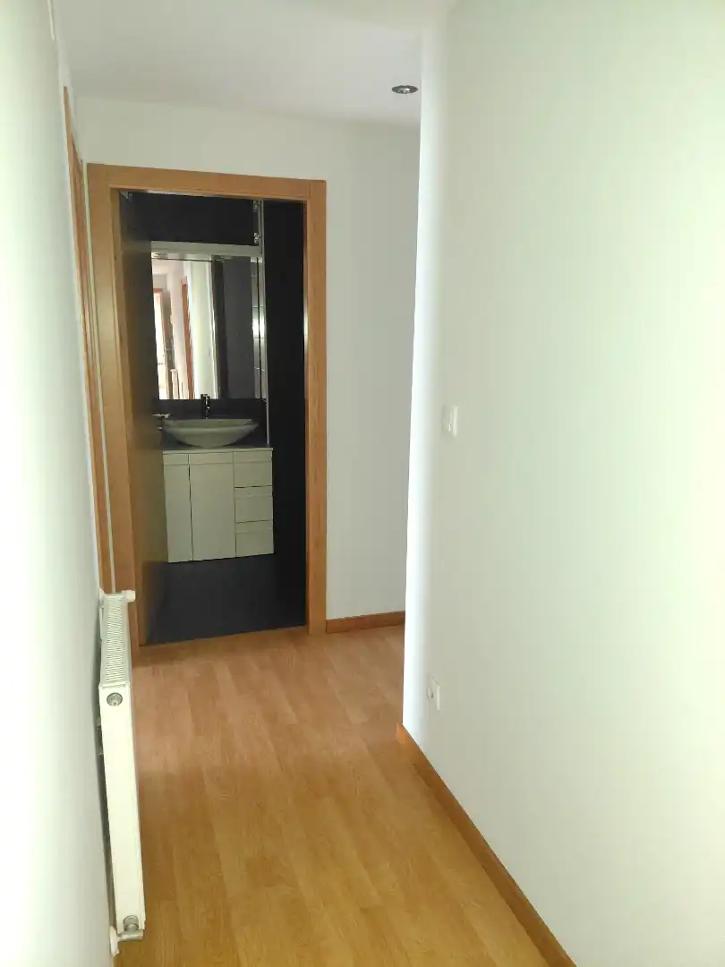 Piso en venta en Oleiros con Calefacción, Parquet y Trastero