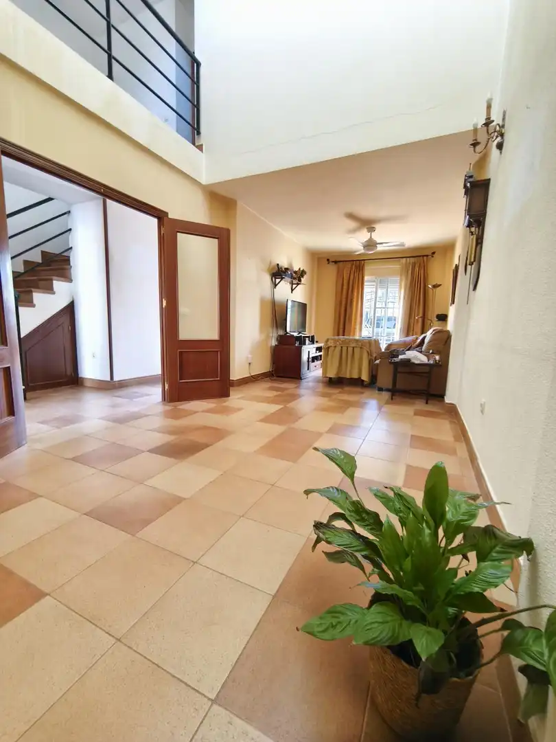 Sala de estar de Casa adosada en venta en Bonanza - Avda de Huelva - Barrio Andalucia