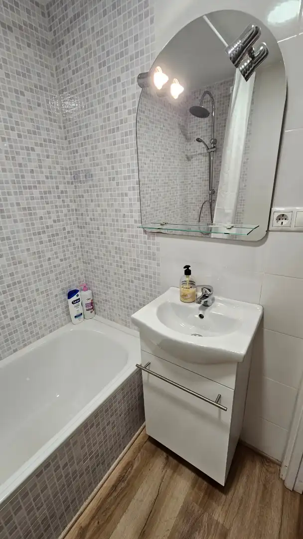 Baño de Casa adosada en venta en El Campello con Aire acondicionado, Calefacción y Jardín privado