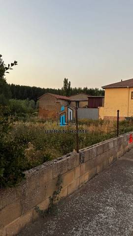 Terreno residencial en Venta en Calle Carretera en Mansilla de las Mulas