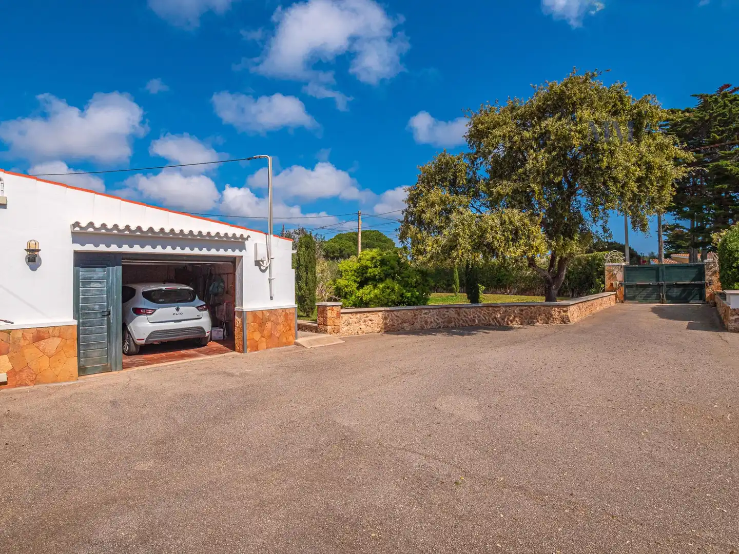 Aparcament de Casa o xalet en venda en Sant Lluís amb Aire condicionat, Calefacció i Jardí privat