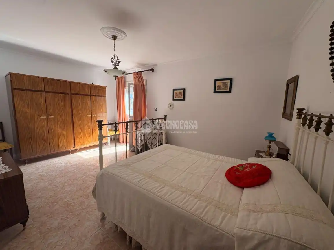 Habitación de Casa adosada en venta en Ardales con Terraza, Amueblado y Balcón