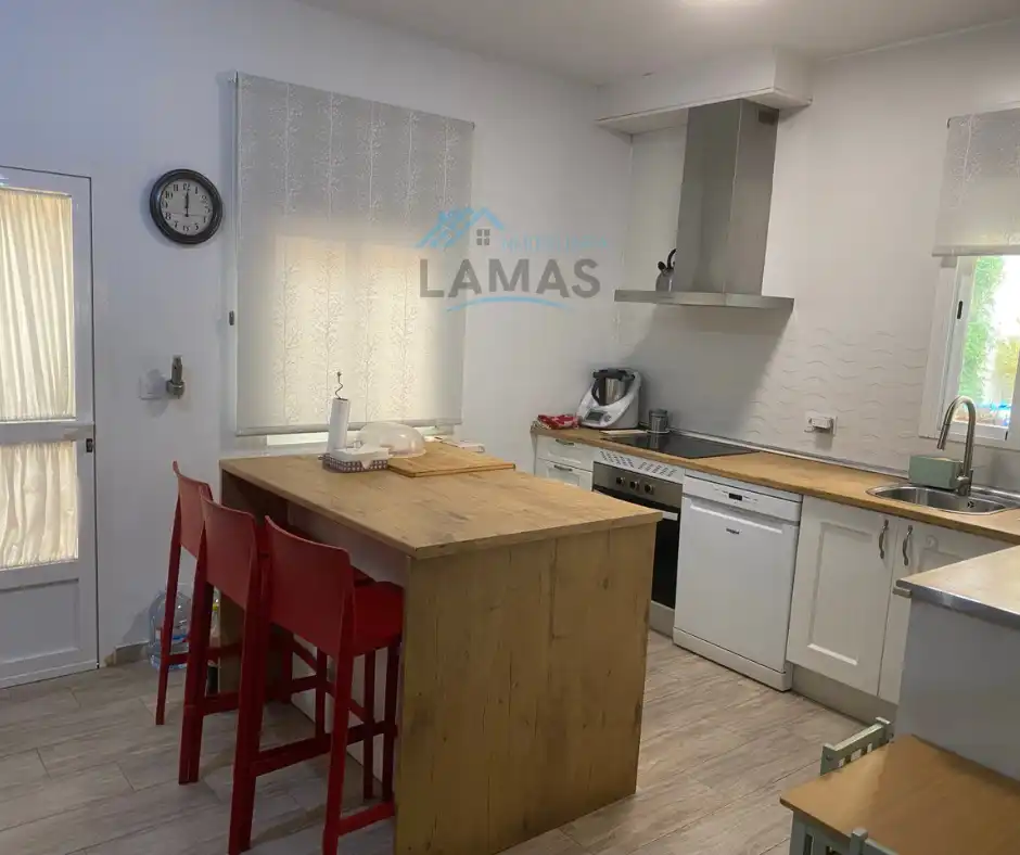 Cocina de Casa o chalet en venta en Navalmoral de la Mata con Aire acondicionado, Calefacción y Jardín privado