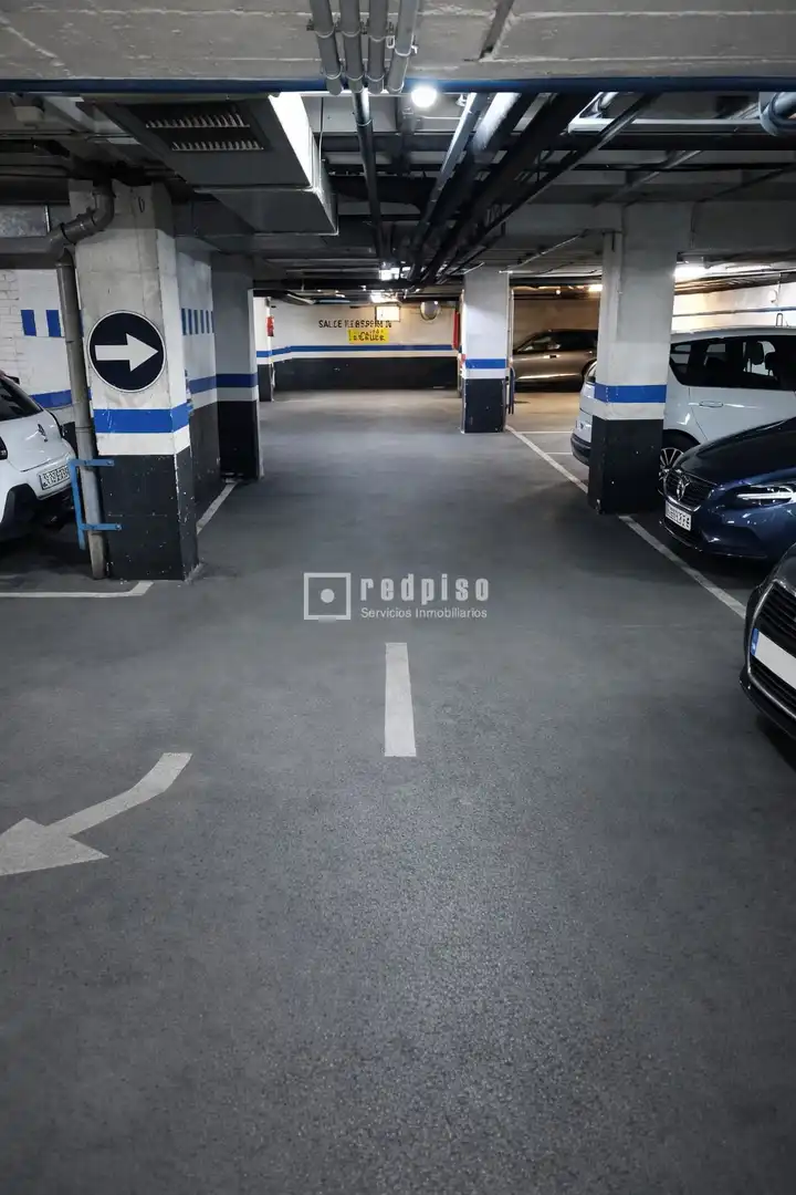 Garage for sale in de Cristóbal Bordiú, Ríos Rosas - Nuevos Ministerios