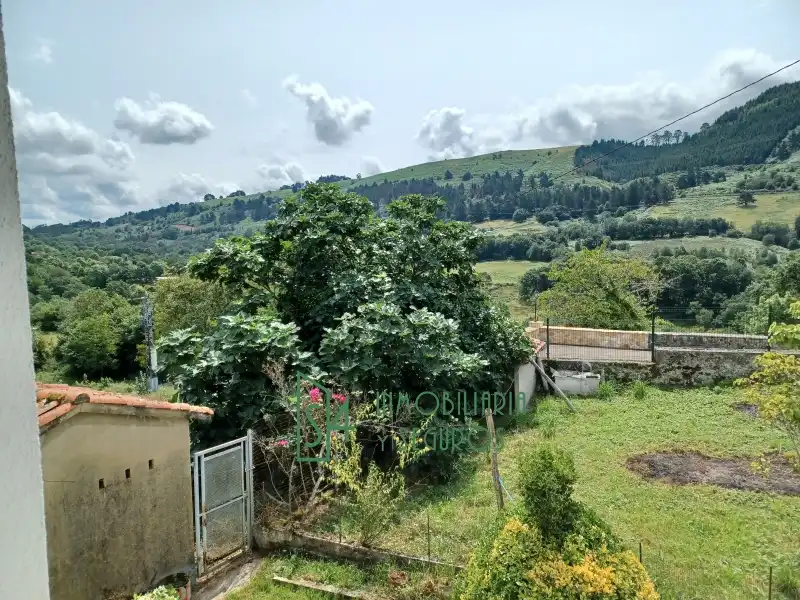 Einfamilien-Reihenhaus zum Verkauf in Oviedo  mit Privatgarten, Möbliert und Ofen