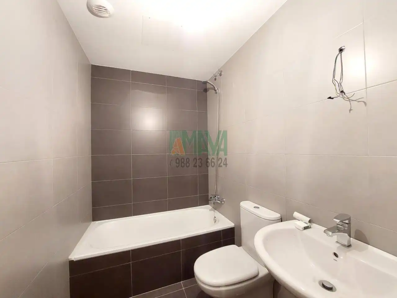 Bathroom of Flat for sale in Ourense Capital   with Heating and Terrace