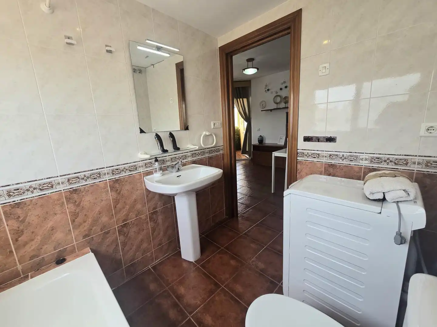 Bathroom of Study for sale in Torremolinos  with Air Conditioner, Terrace and Furnished